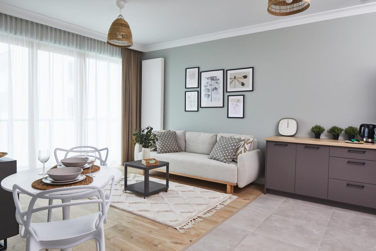 Metro Imielin Apartment Warsaw