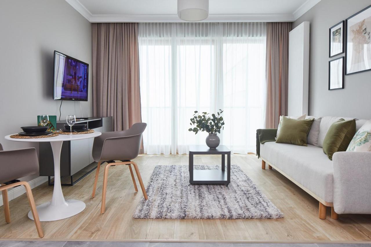 Metro Imielin Apartment Warsaw