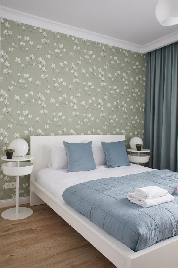 Metro Imielin Apartment *